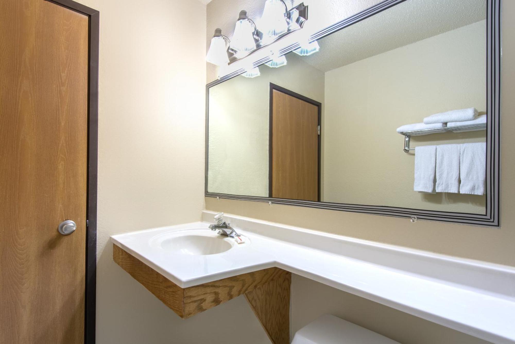 Super 8 By Wyndham Youngstown/Austintown Екстер'єр фото