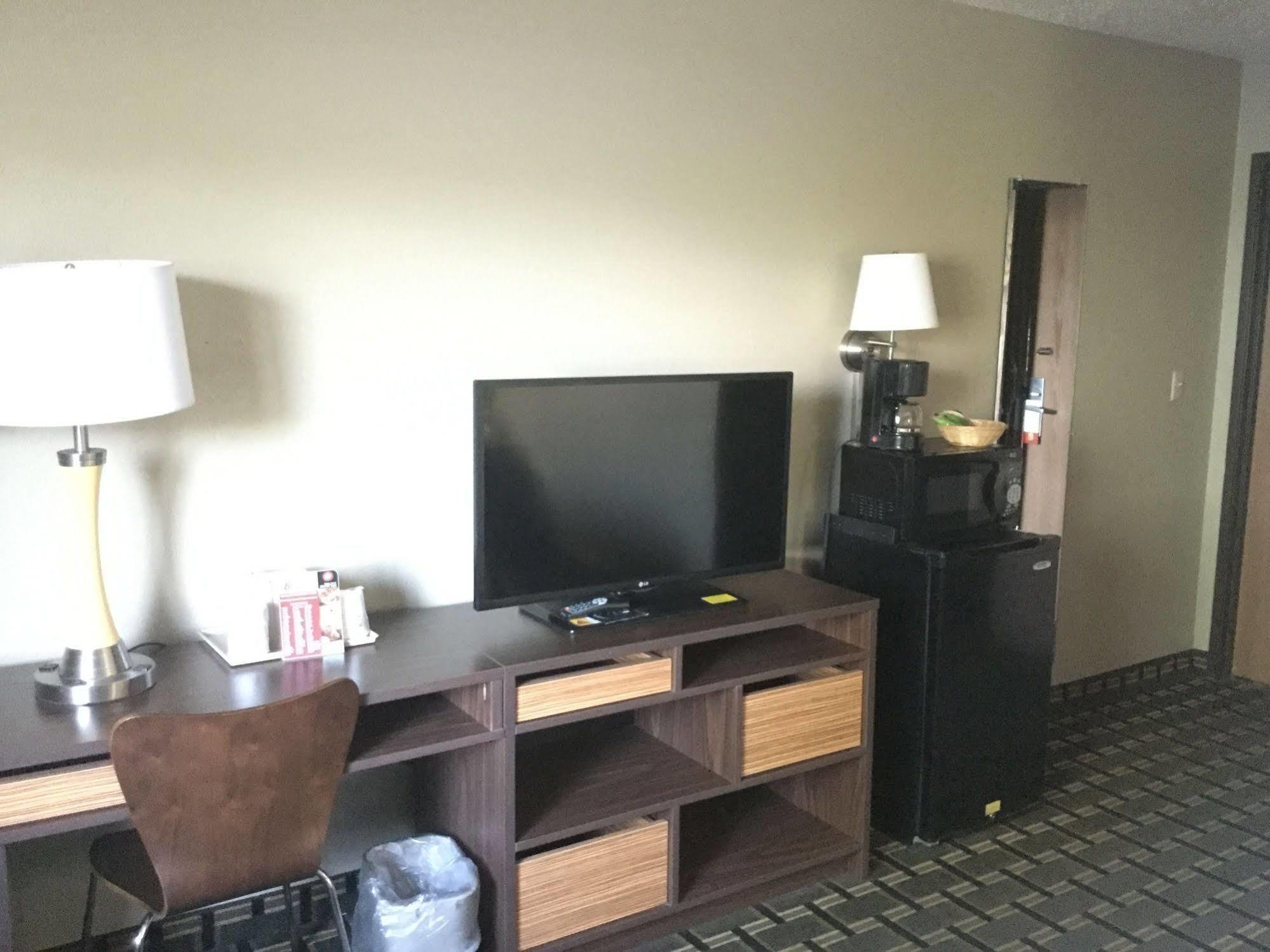 Super 8 By Wyndham Youngstown/Austintown Екстер'єр фото